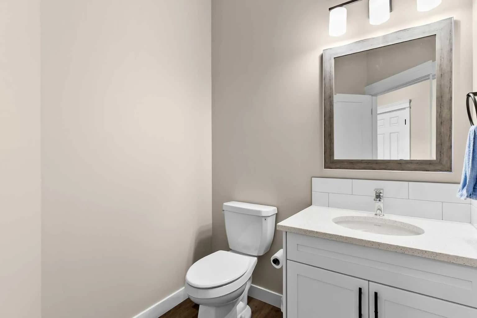 Semi Detached (Half Duplex)