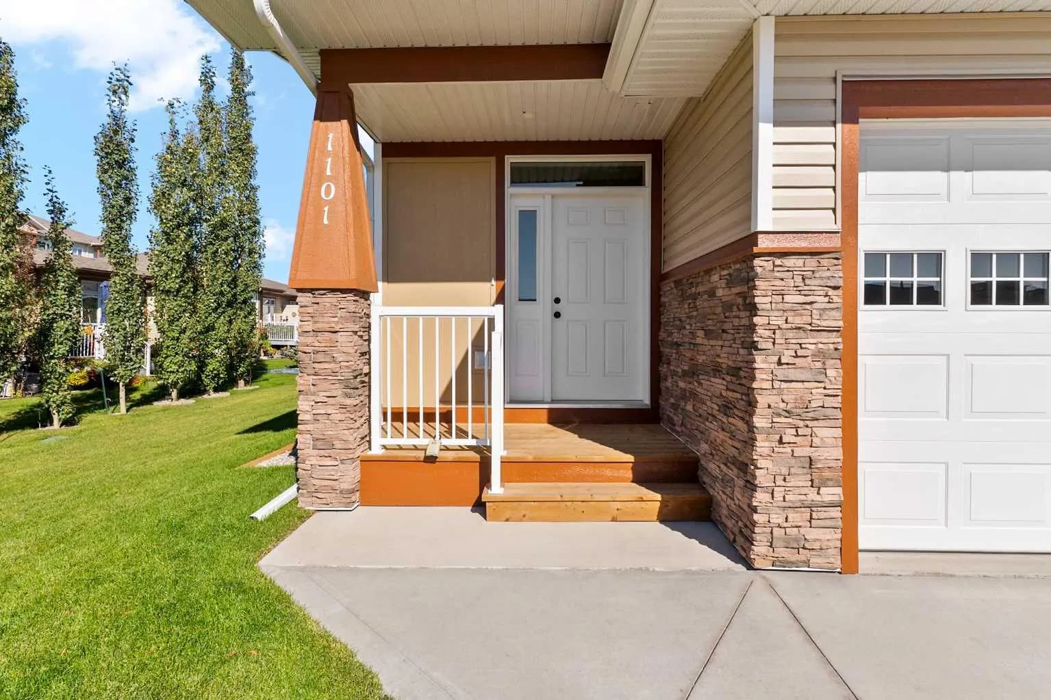 Semi Detached (Half Duplex)