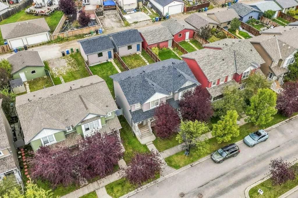 Semi Detached (Half Duplex)