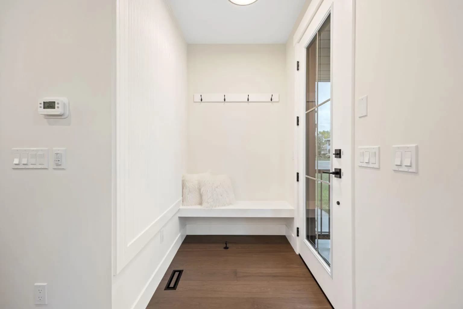Semi Detached (Half Duplex)