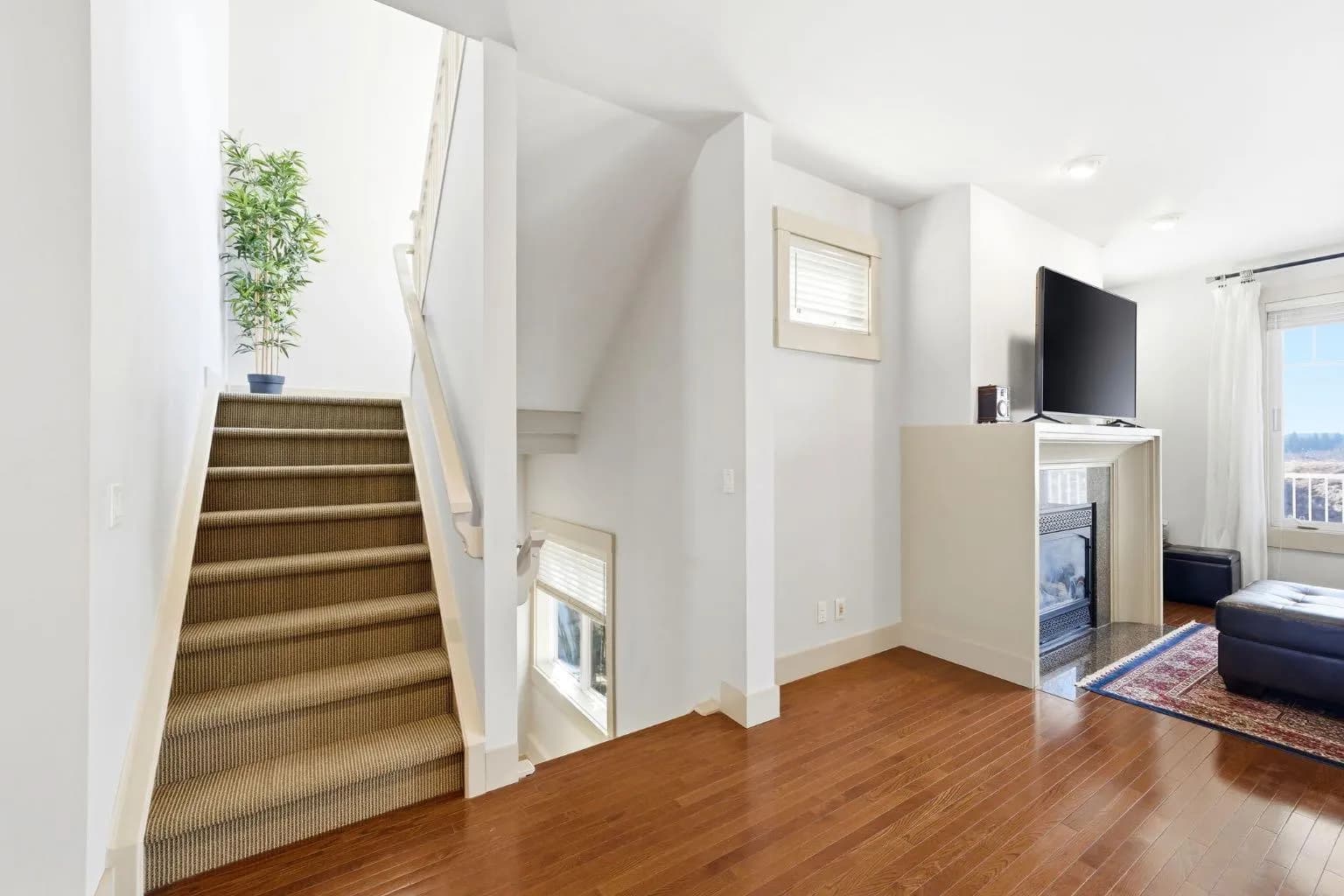 Semi Detached (Half Duplex)
