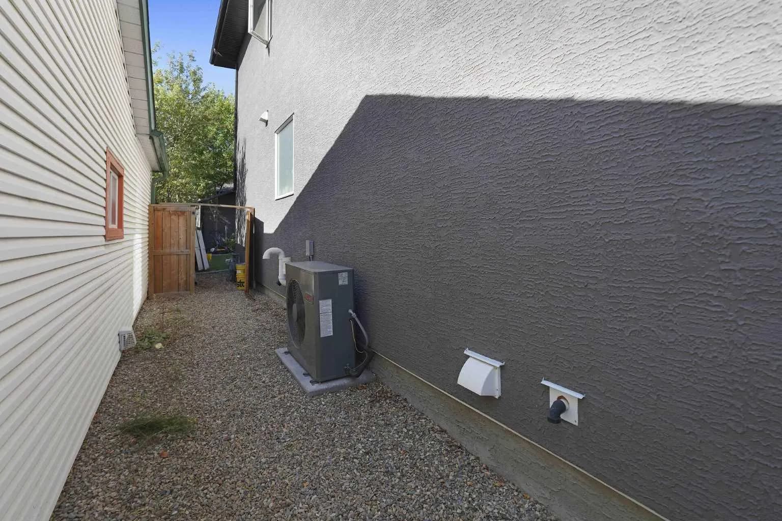 Semi Detached (Half Duplex)