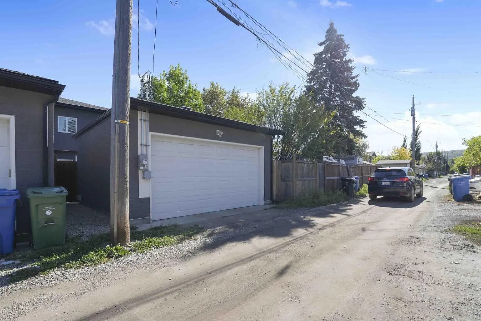 Semi Detached (Half Duplex)