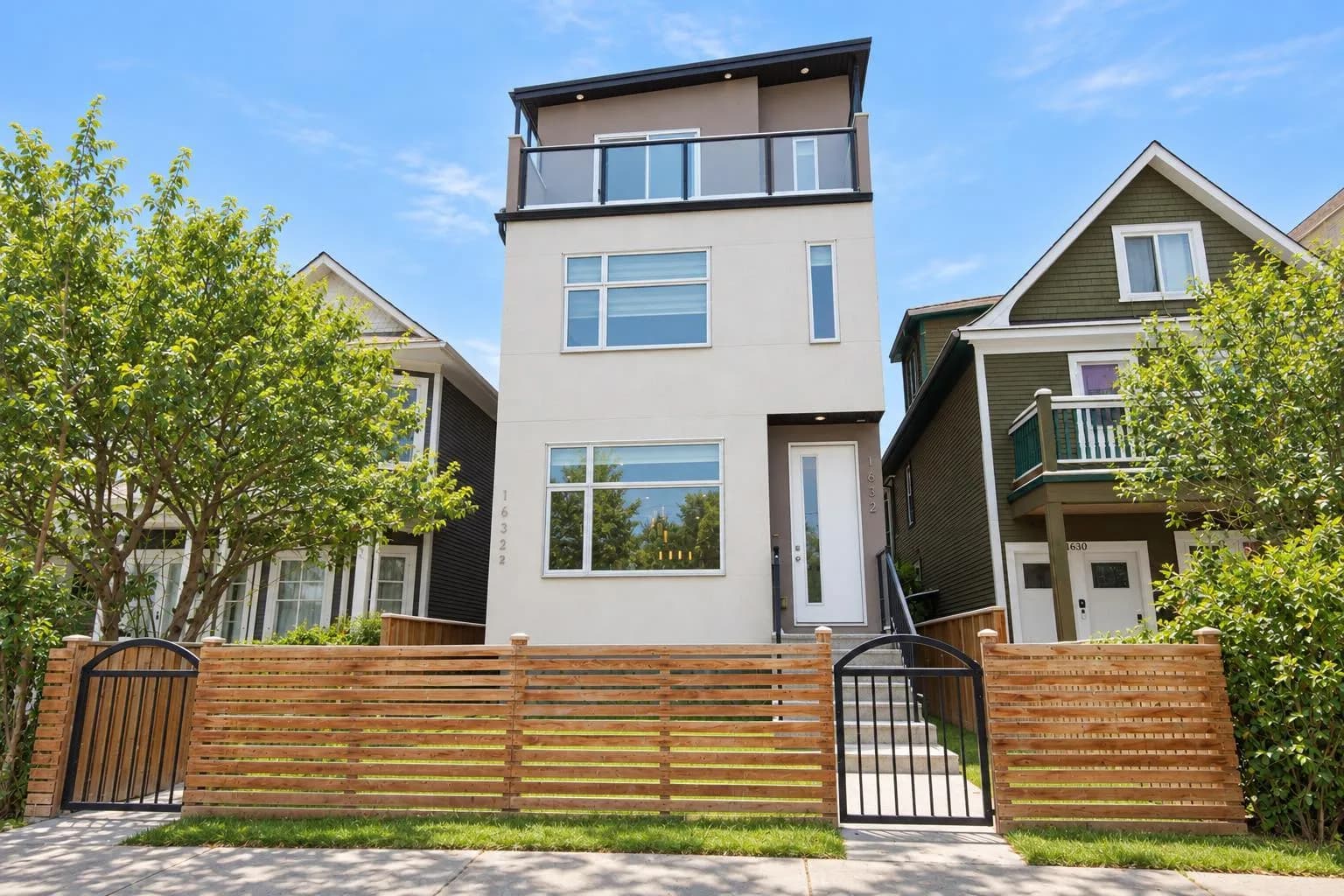 Semi Detached (Half Duplex)