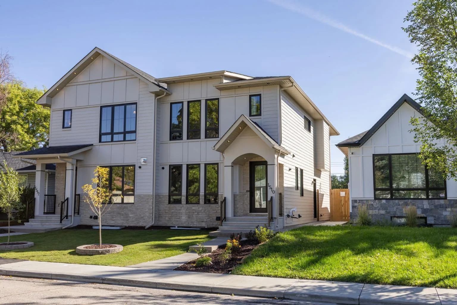 Semi Detached (Half Duplex)