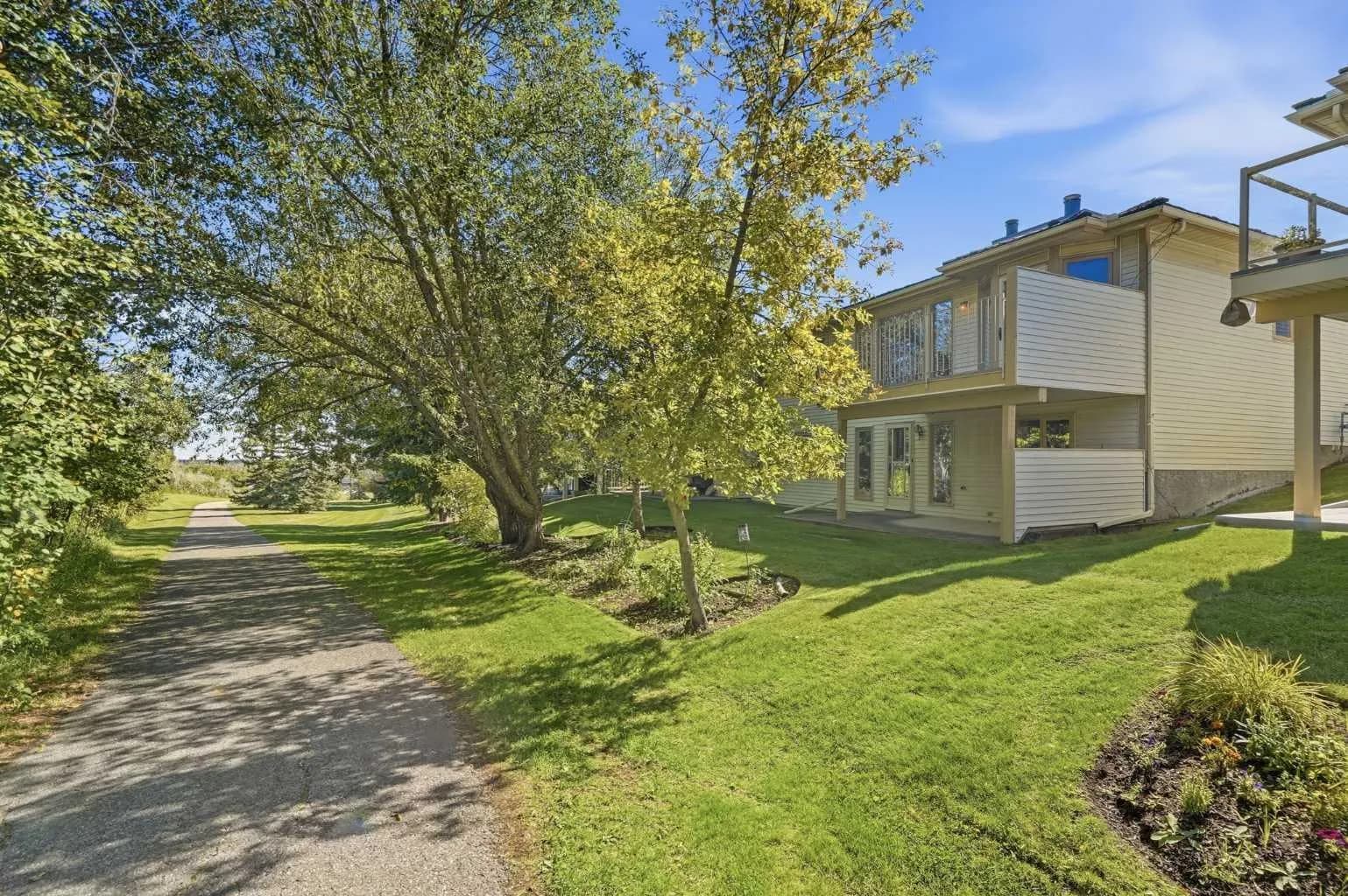 Semi Detached (Half Duplex)