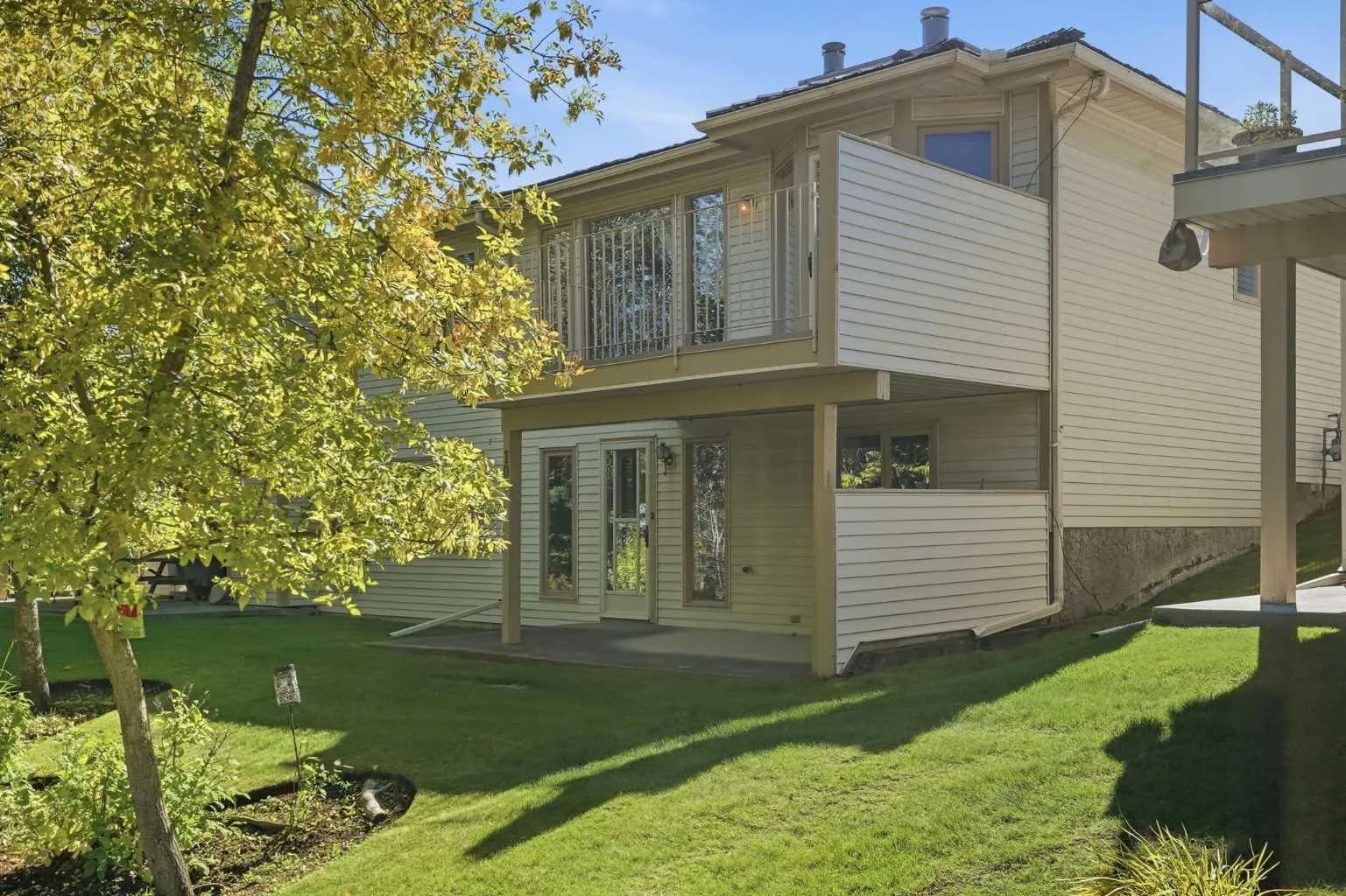 Semi Detached (Half Duplex)