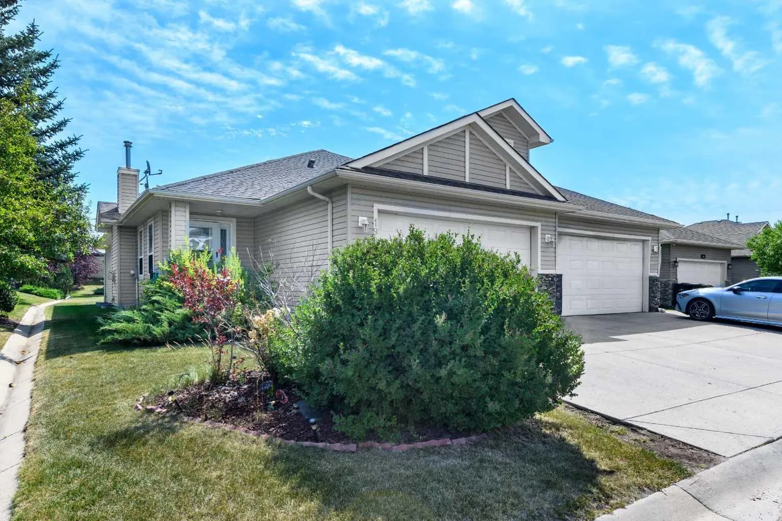 Semi Detached (Half Duplex)