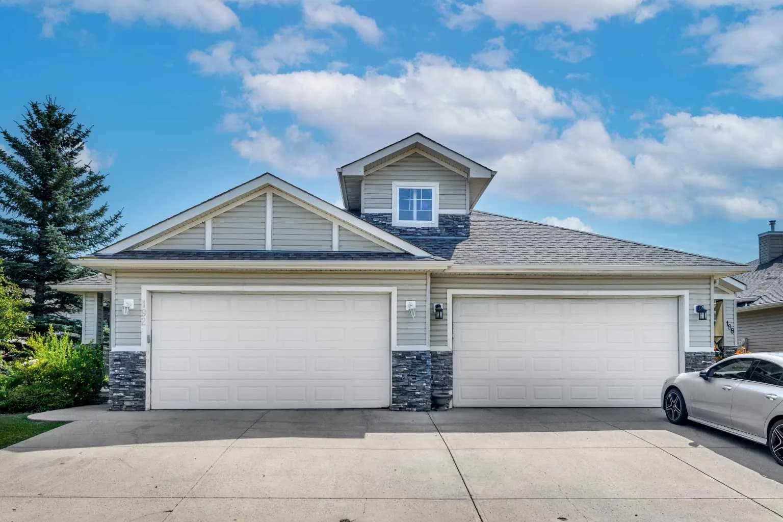 Semi Detached (Half Duplex)