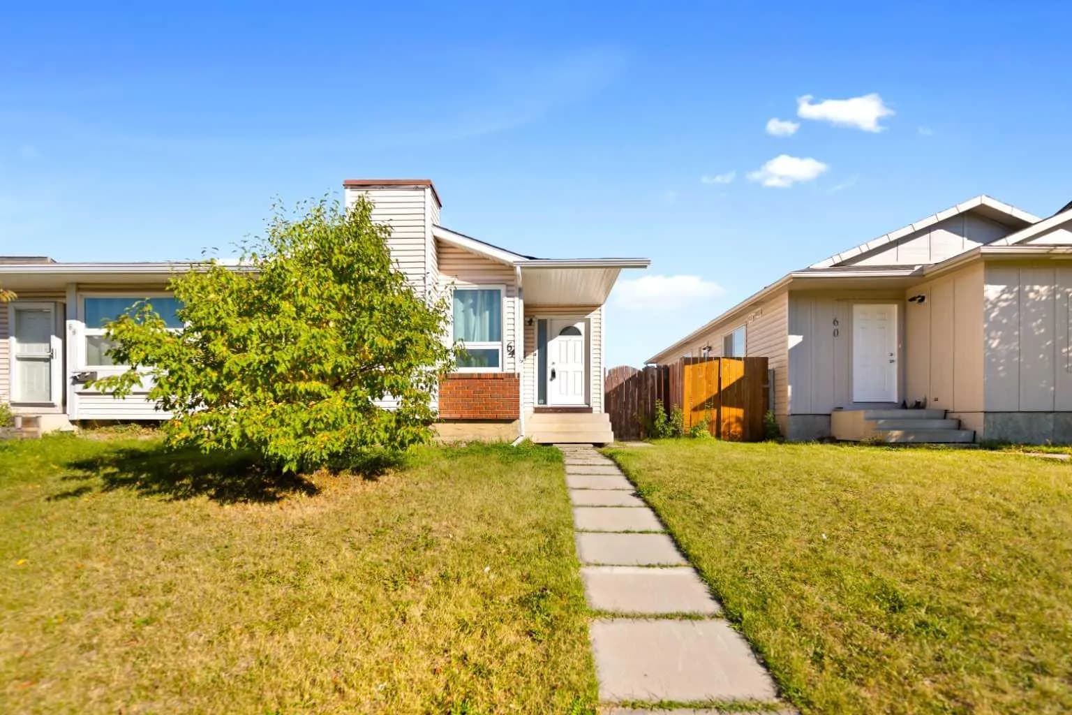 Semi Detached (Half Duplex)