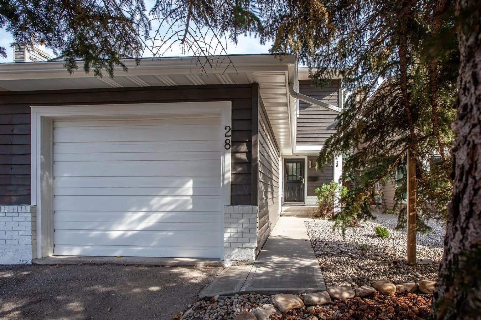 Semi Detached (Half Duplex)