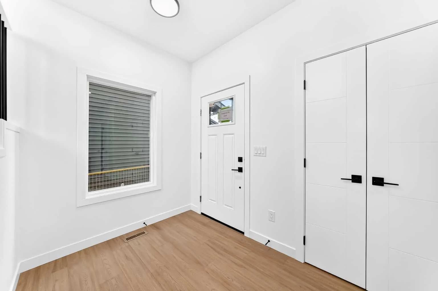Semi Detached (Half Duplex)