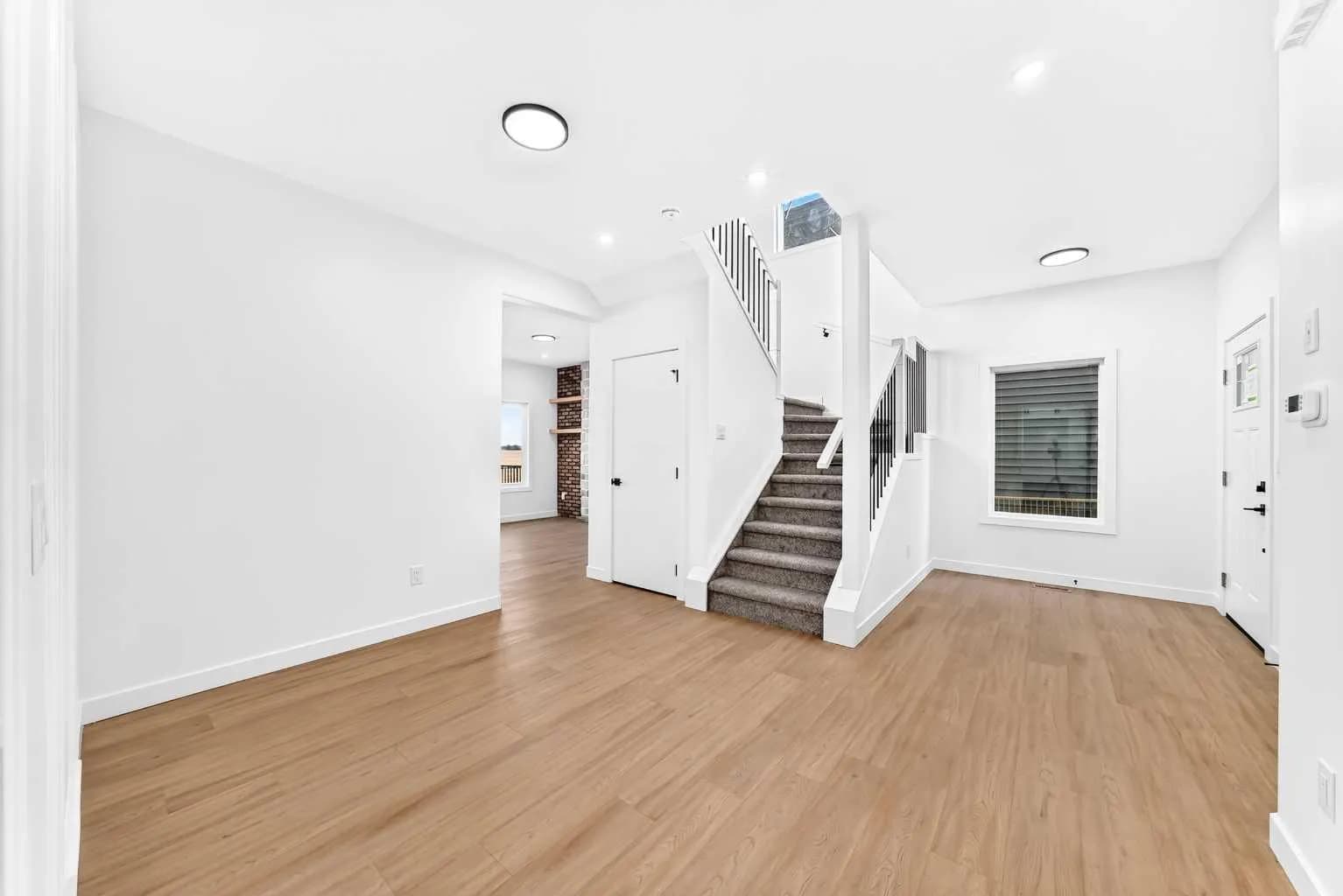 Semi Detached (Half Duplex)