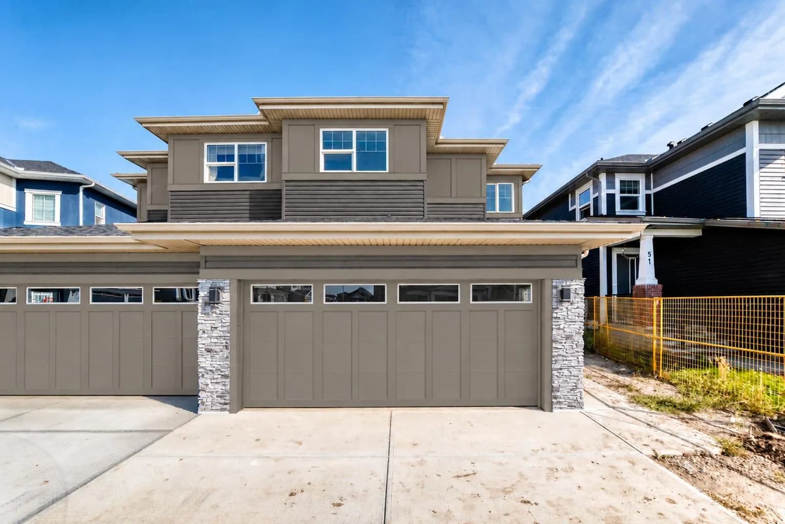 Semi Detached (Half Duplex)