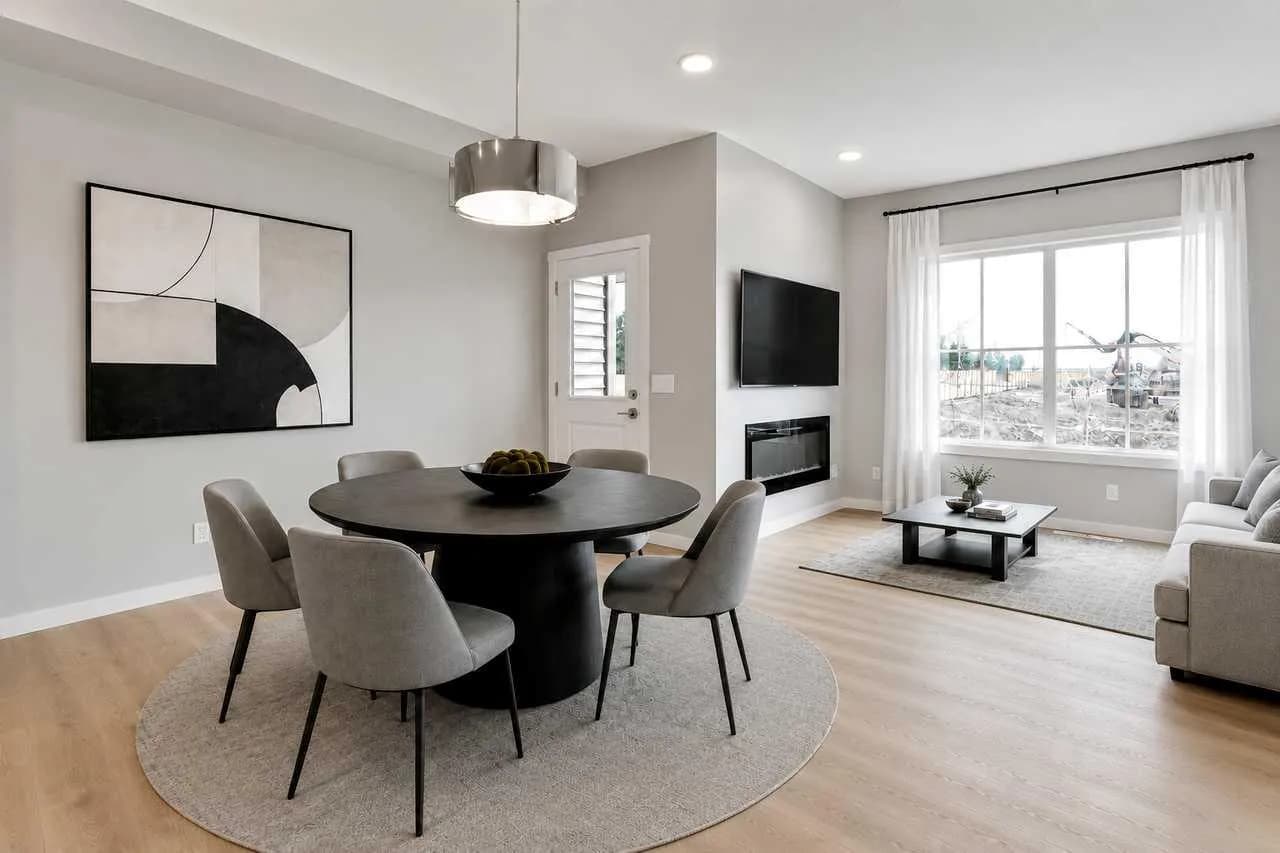Semi Detached (Half Duplex)