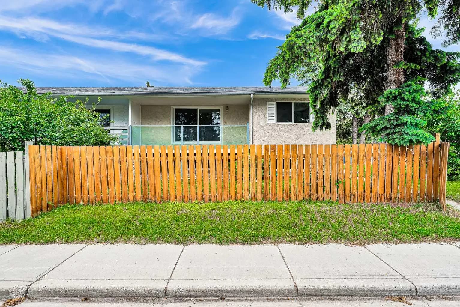 Semi Detached (Half Duplex)