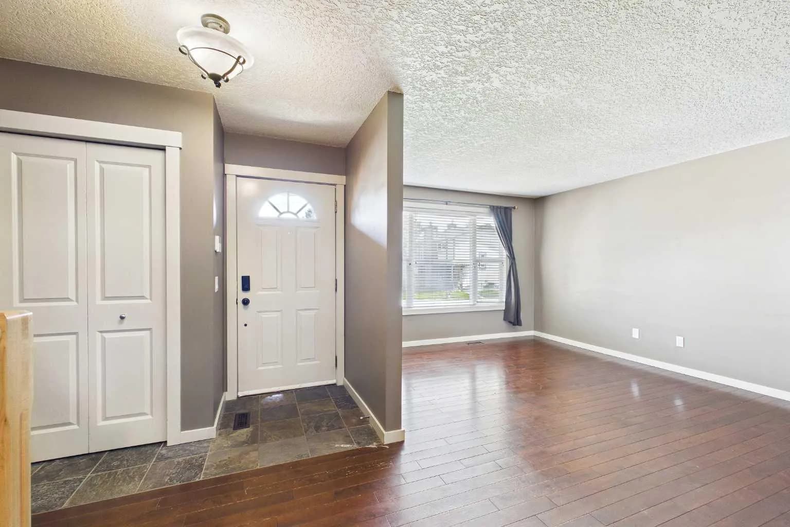 Semi Detached (Half Duplex)