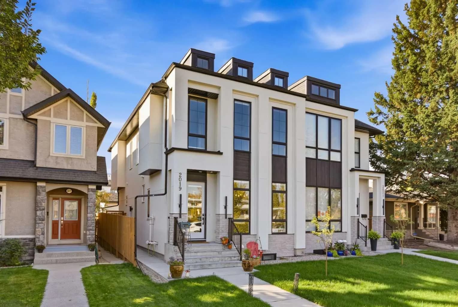 Semi Detached (Half Duplex)