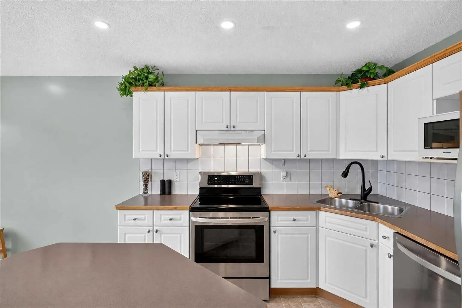 Semi Detached (Half Duplex)