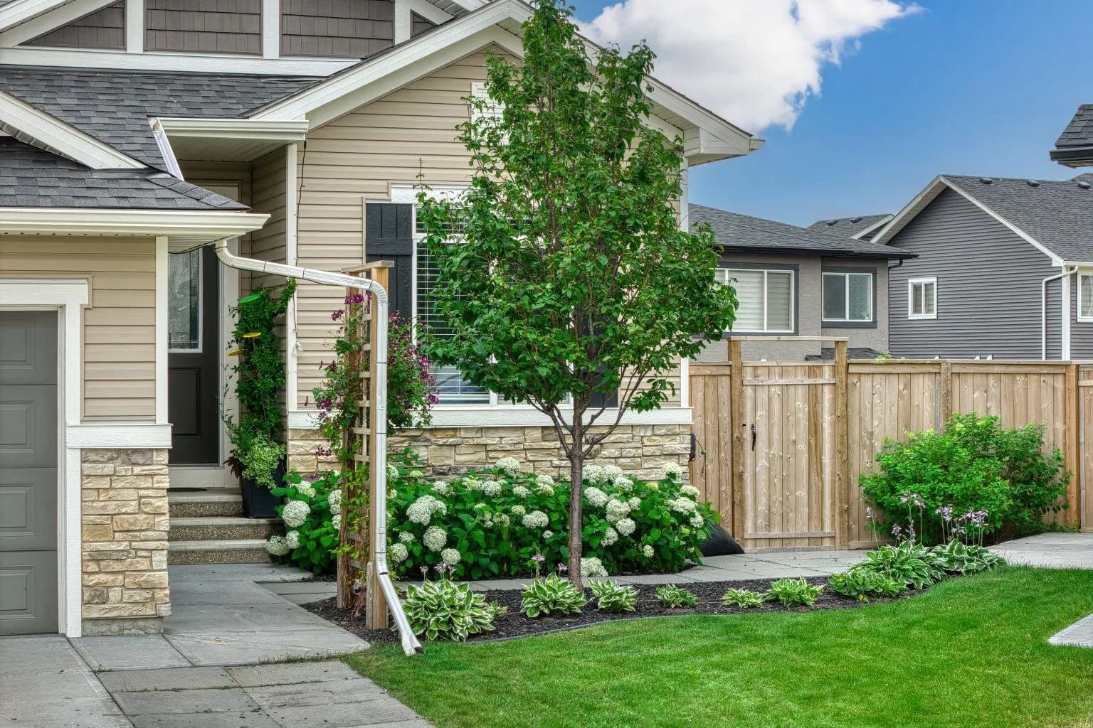 Semi Detached (Half Duplex)