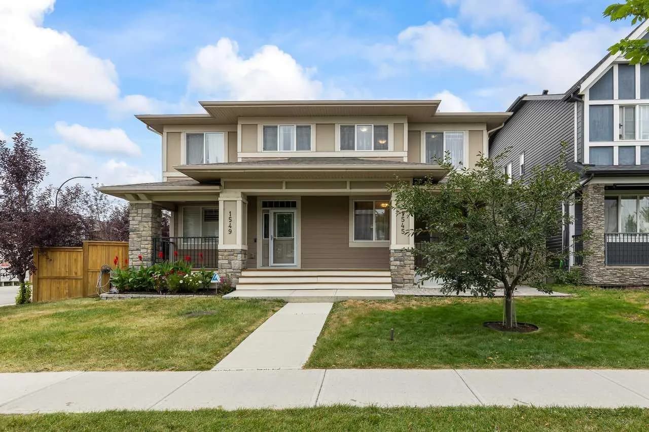 Semi Detached (Half Duplex)