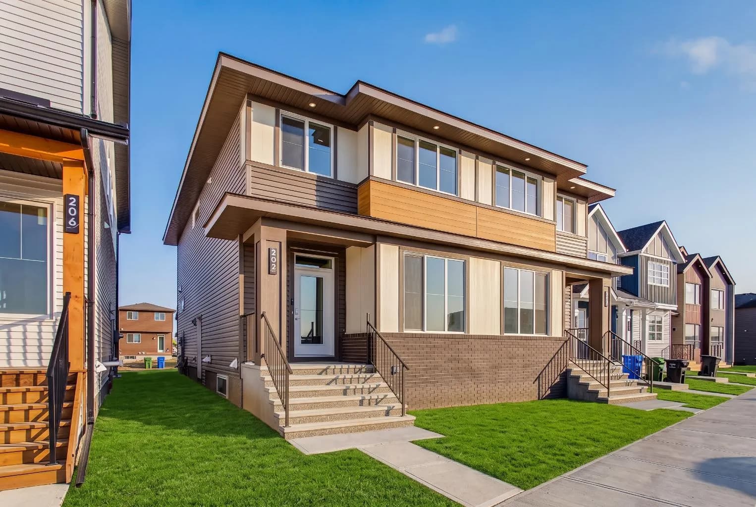 Semi Detached (Half Duplex)