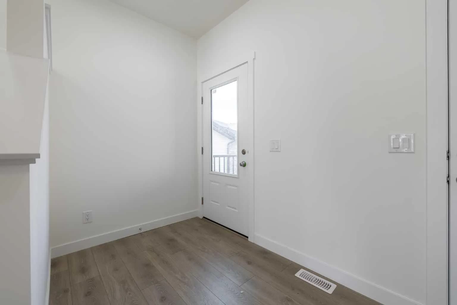 Semi Detached (Half Duplex)