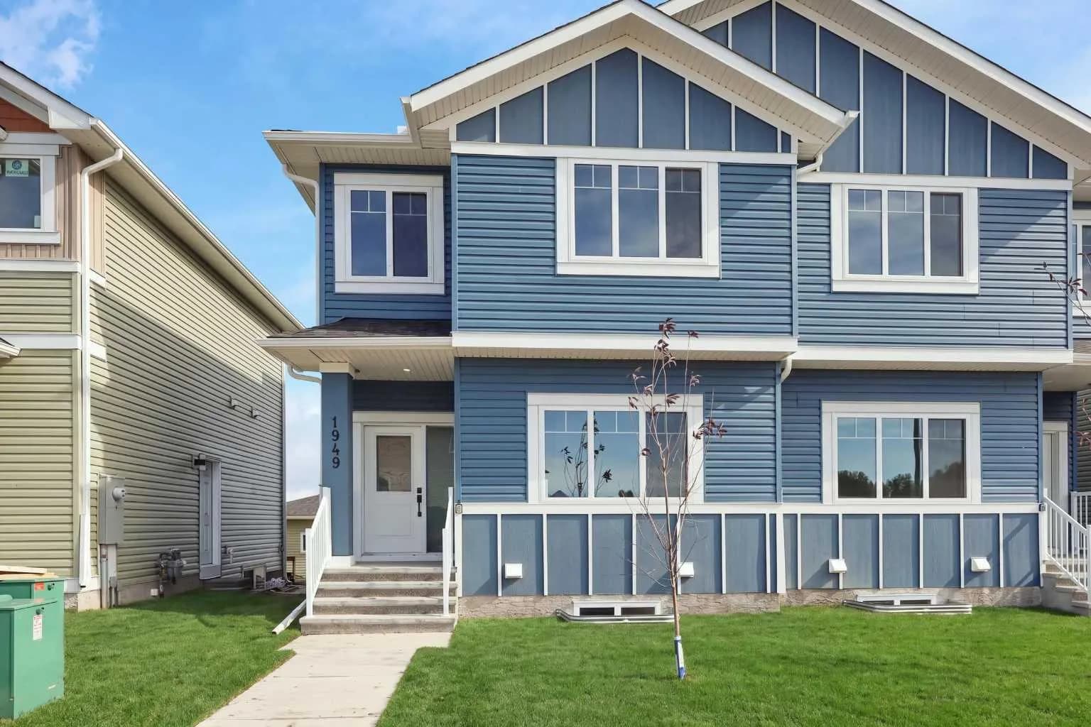 Semi Detached (Half Duplex)