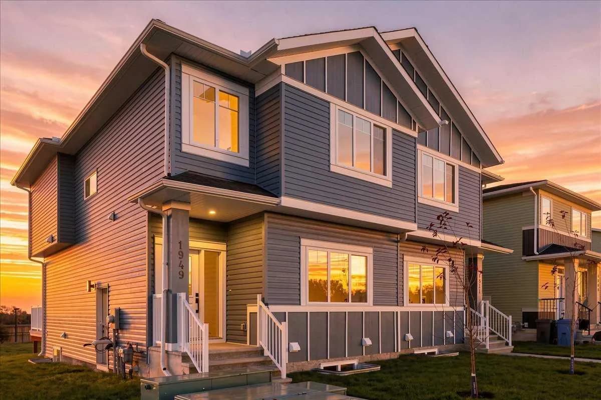 Semi Detached (Half Duplex)