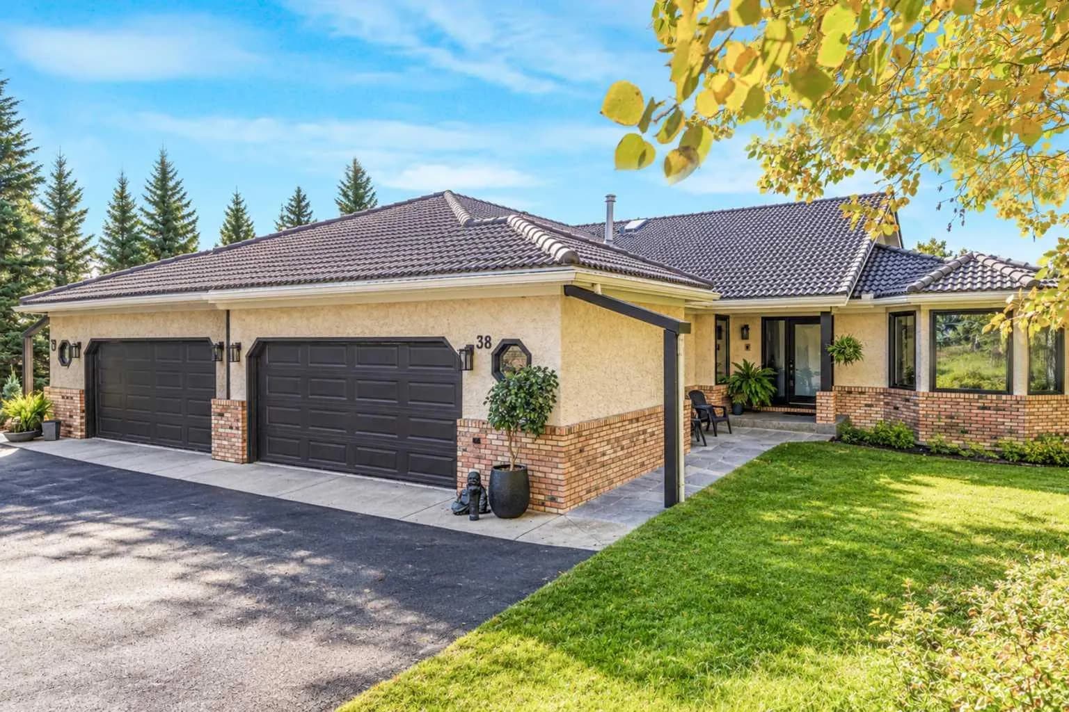 Semi Detached (Half Duplex)