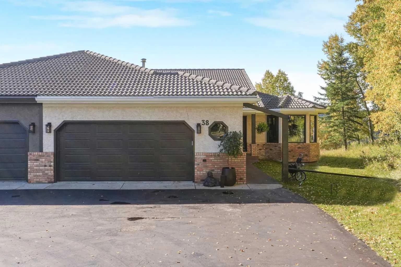 Semi Detached (Half Duplex)