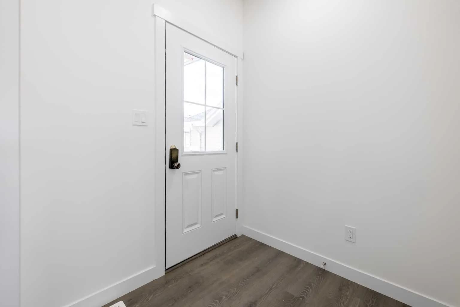 Semi Detached (Half Duplex)