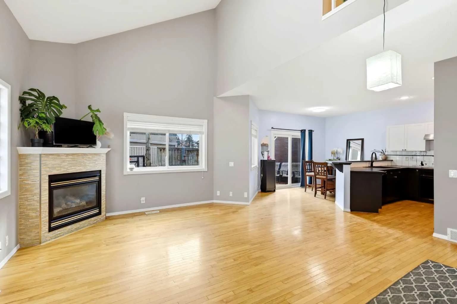 Semi Detached (Half Duplex)