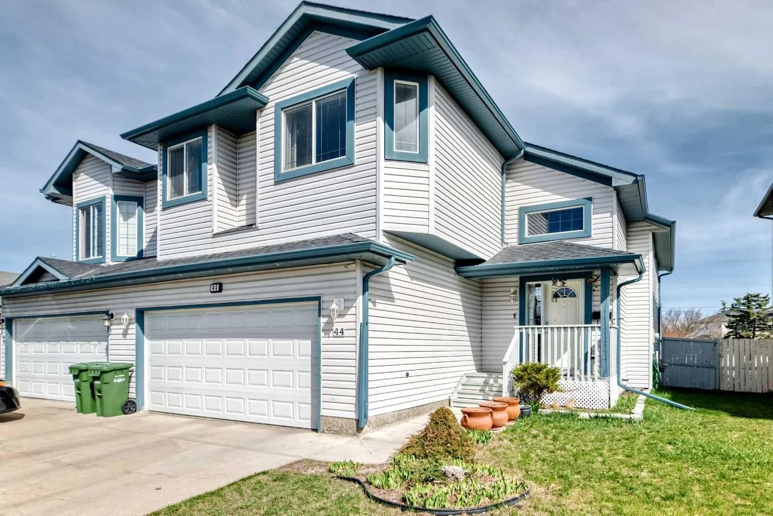 Semi Detached (Half Duplex)