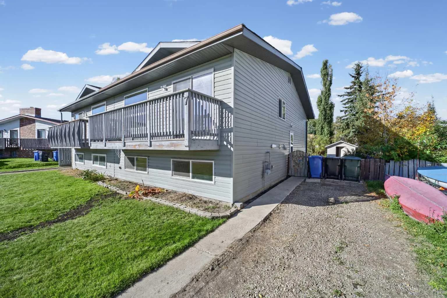 Semi Detached (Half Duplex)
