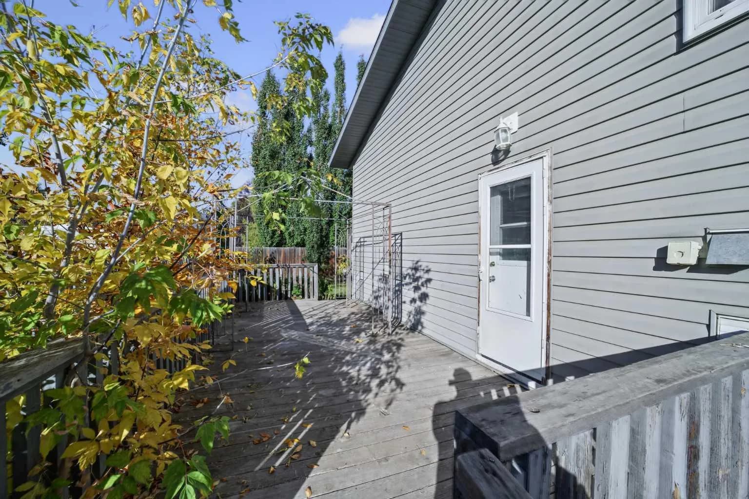 Semi Detached (Half Duplex)
