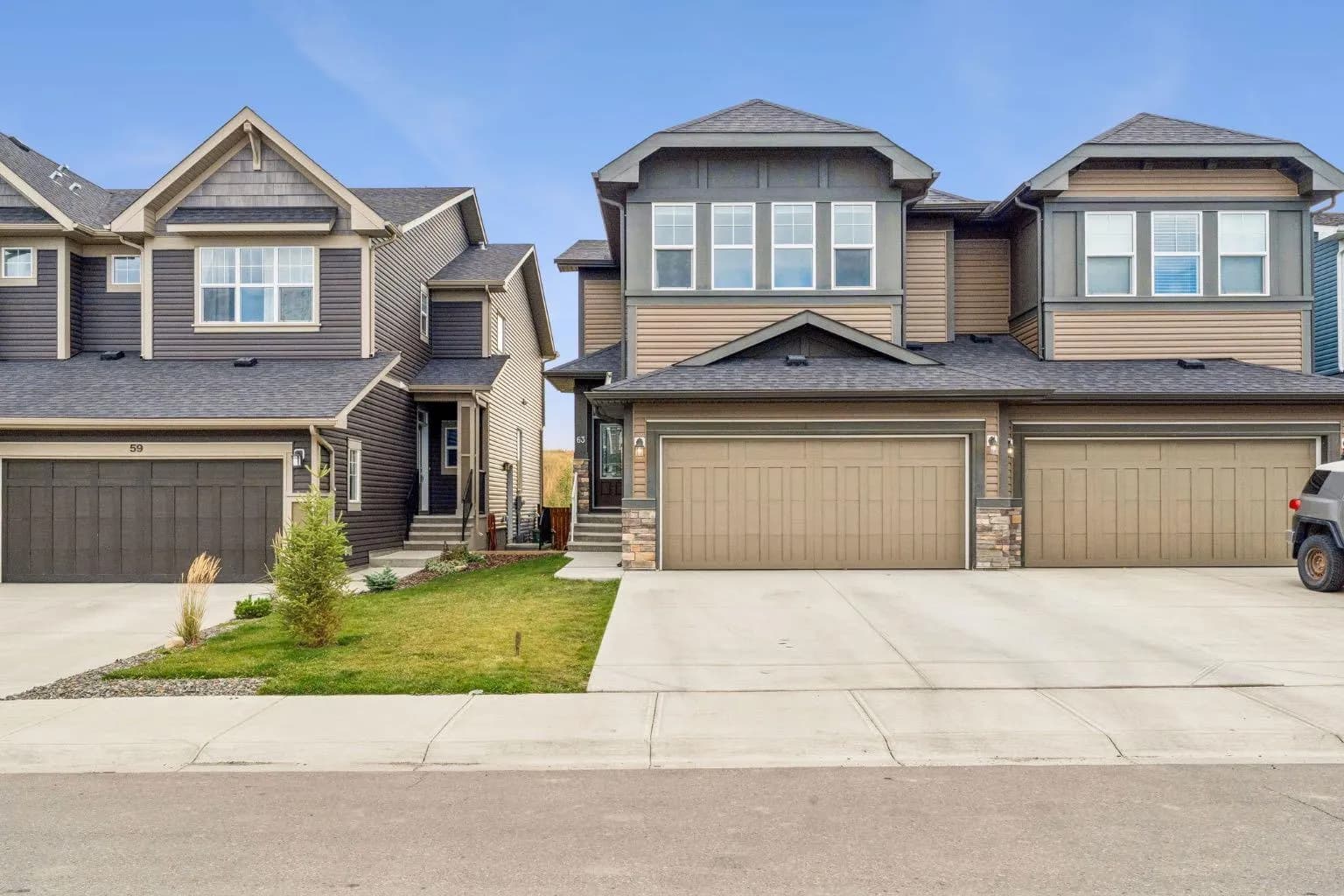 Semi Detached (Half Duplex)