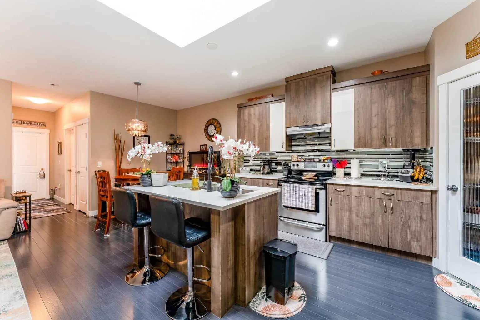 Semi Detached (Half Duplex)