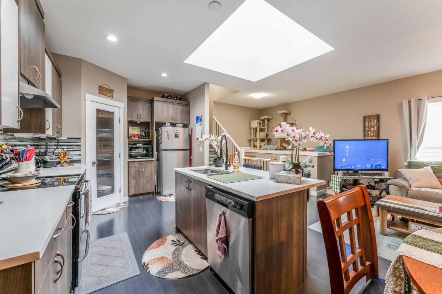 Semi Detached (Half Duplex)