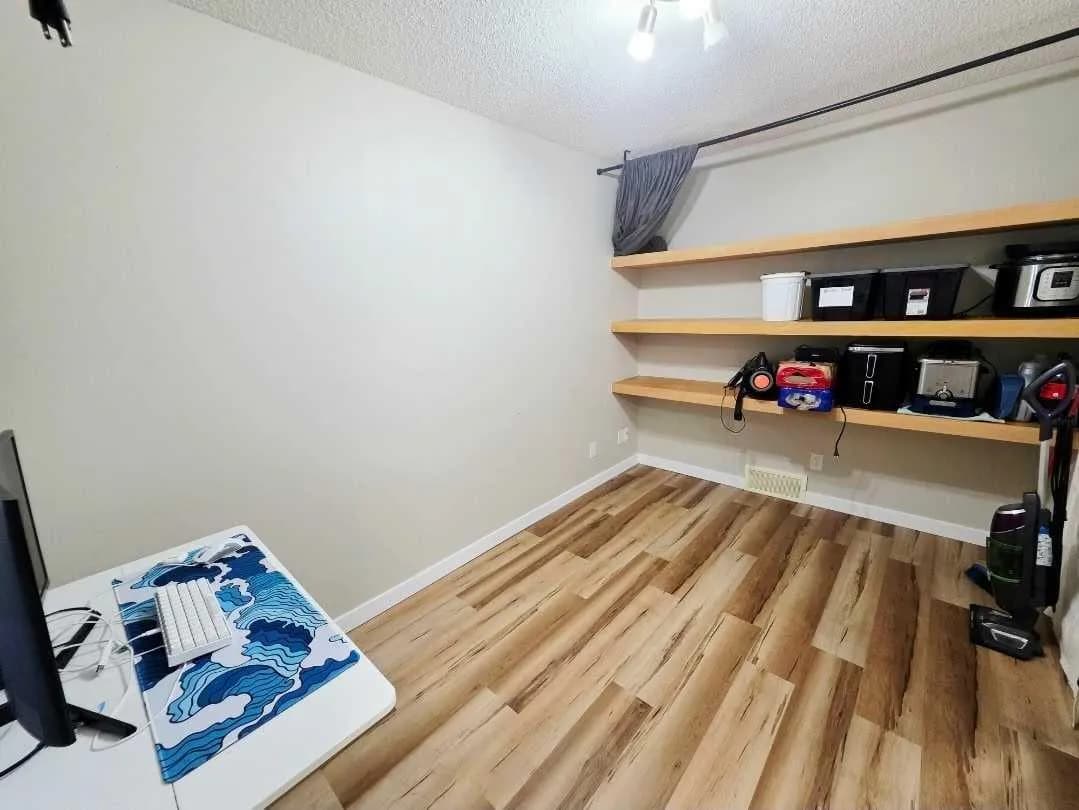 Semi Detached (Half Duplex)