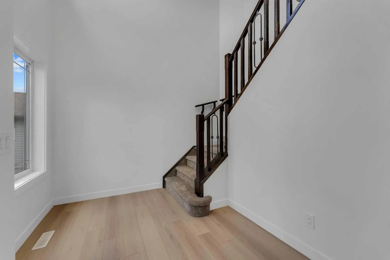 Semi Detached (Half Duplex)
