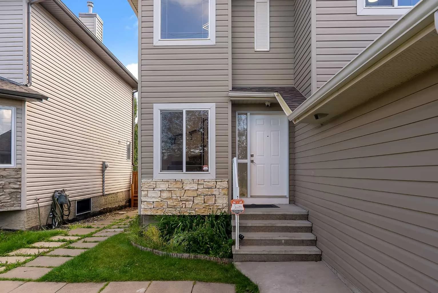 Semi Detached (Half Duplex)