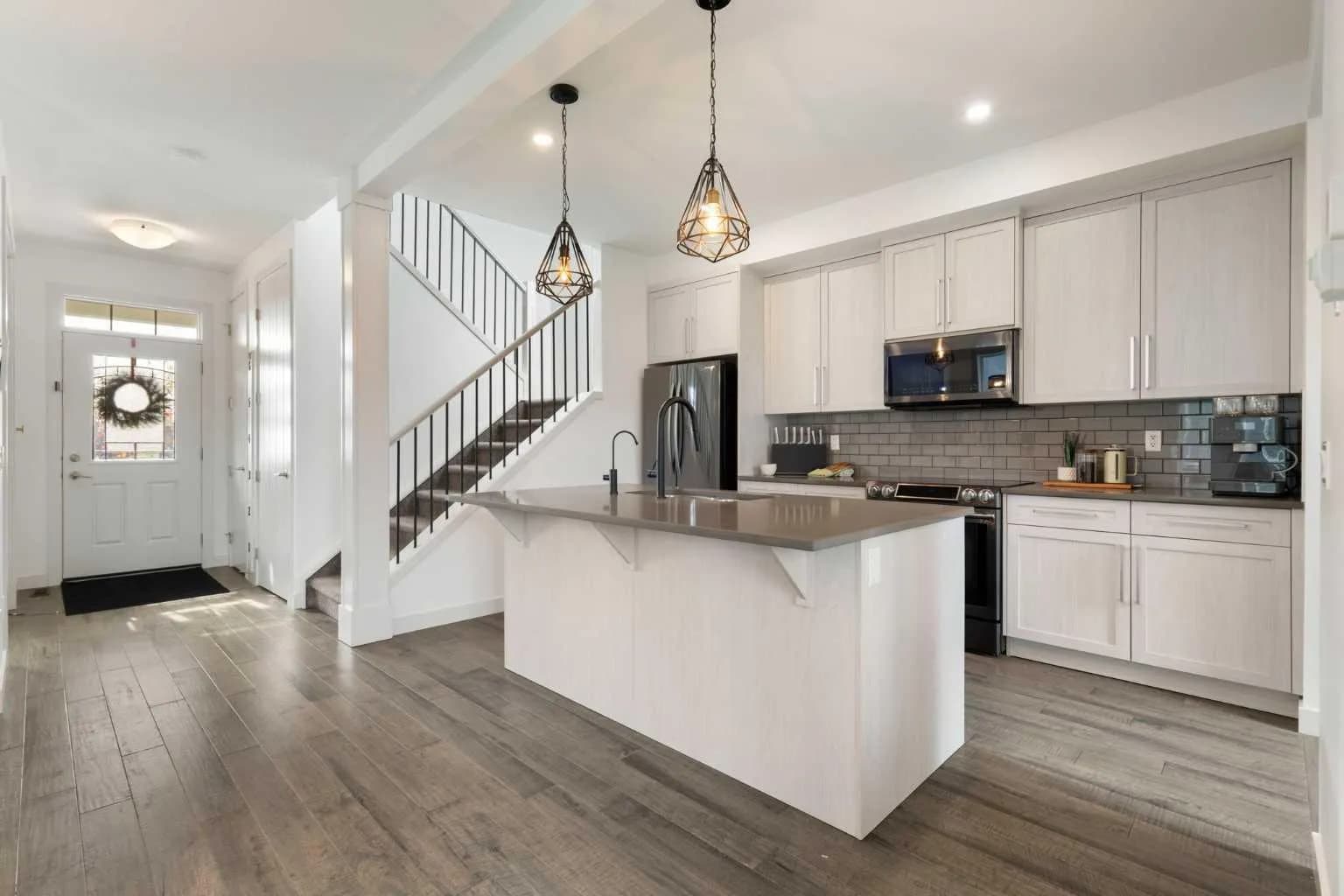 Semi Detached (Half Duplex)