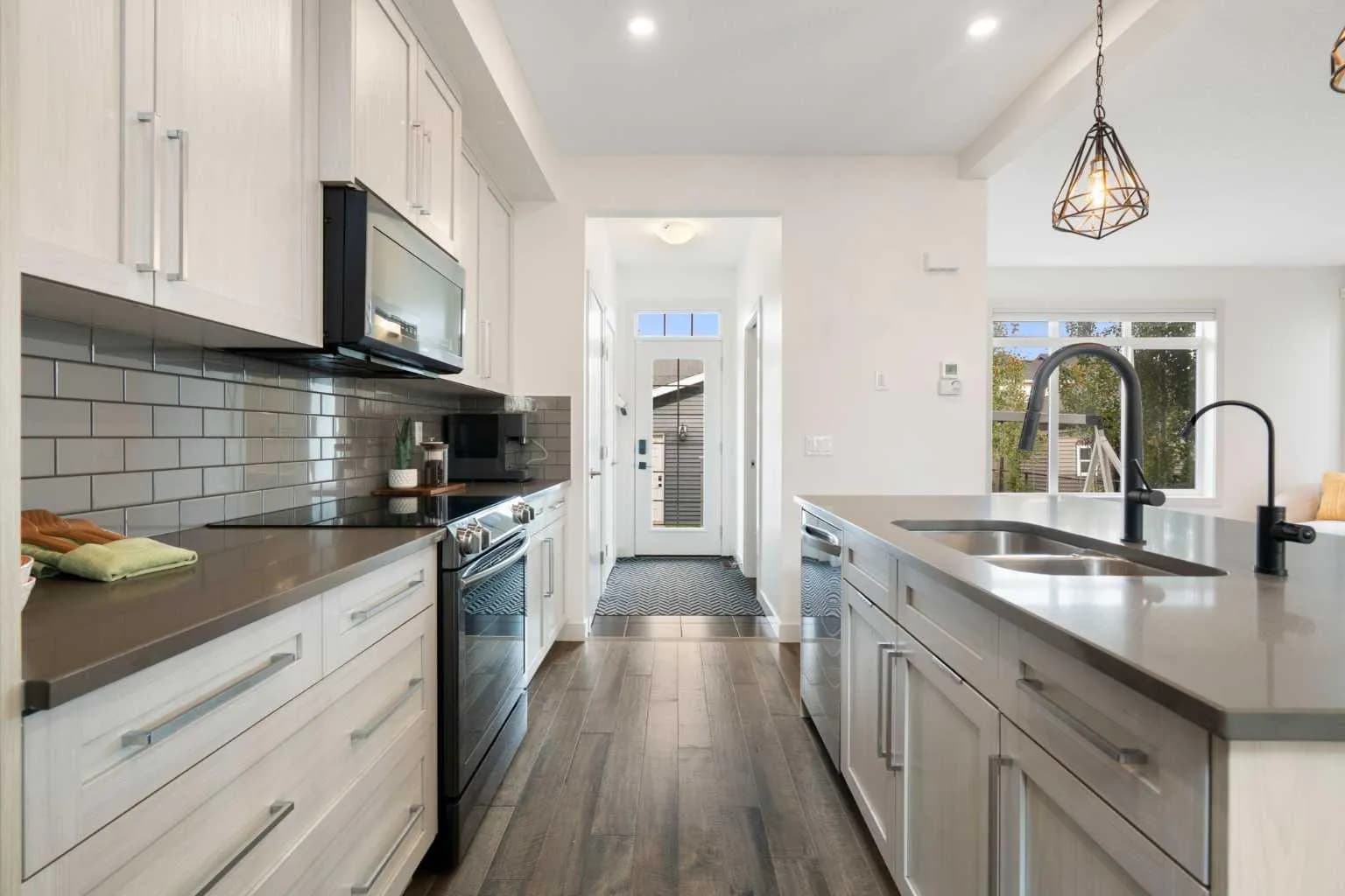 Semi Detached (Half Duplex)