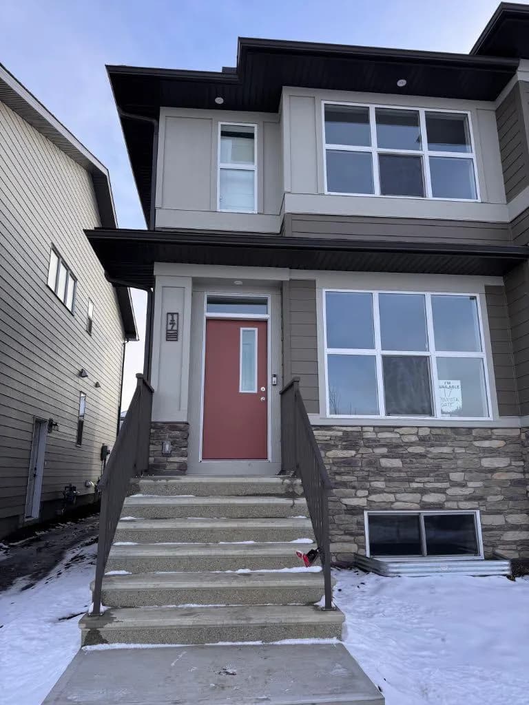 Semi Detached (Half Duplex)