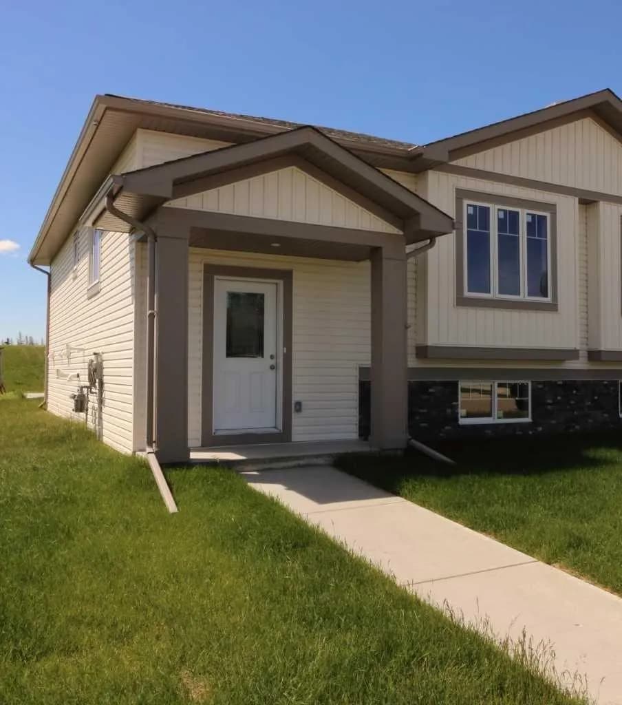 Semi Detached (Half Duplex)