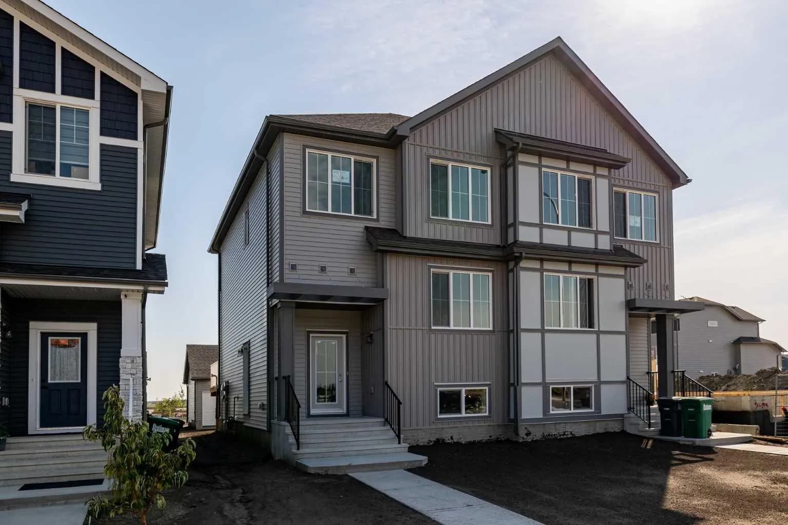 Semi Detached (Half Duplex)