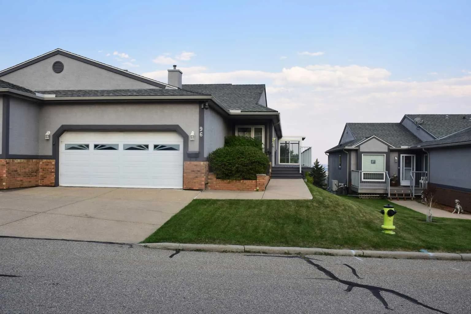 Semi Detached (Half Duplex)