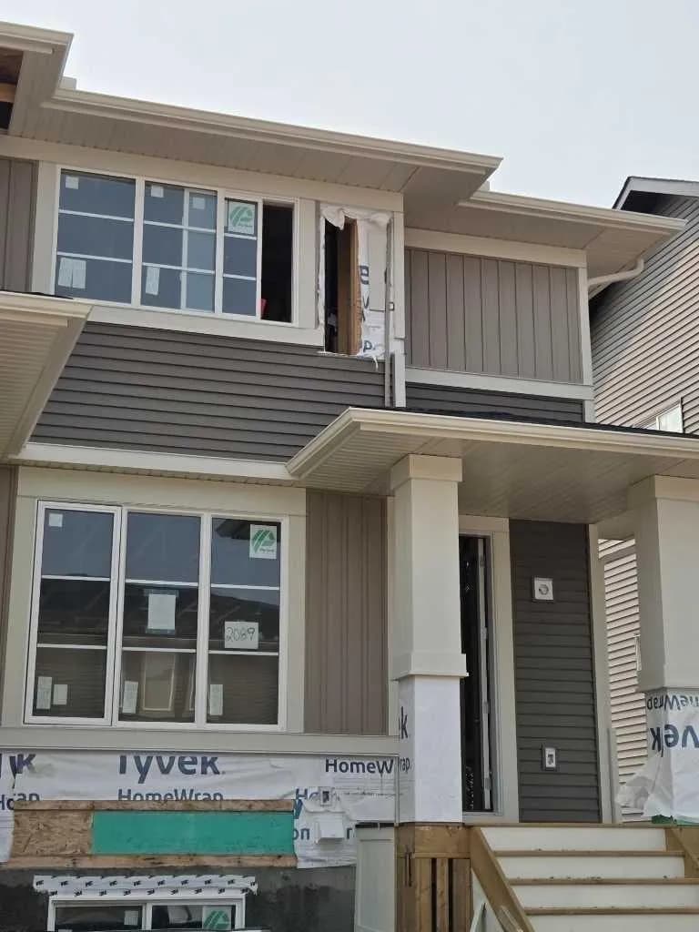 Semi Detached (Half Duplex)
