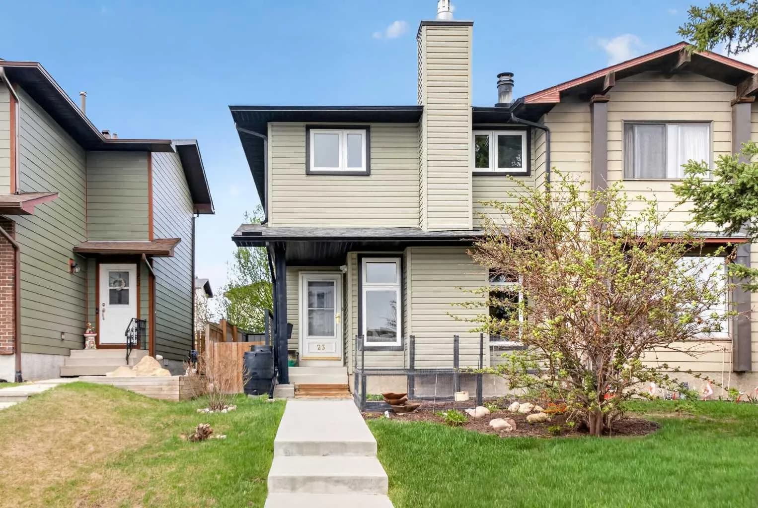 Semi Detached (Half Duplex)